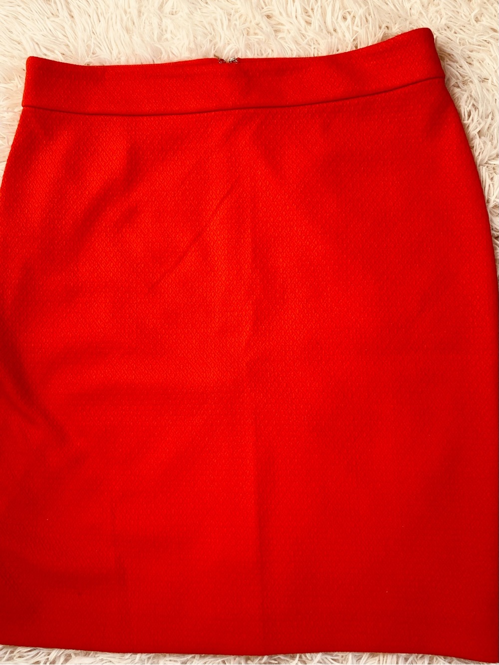 NWT Ann Taylor Factory Textured Red Pencil Skirt Women’s Size 12 Office Holiday